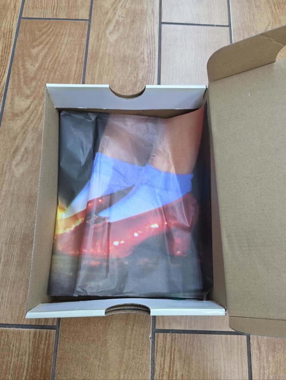 Empty Shoe Box - Picture 7 of 7